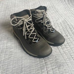 Columbia hiking boots